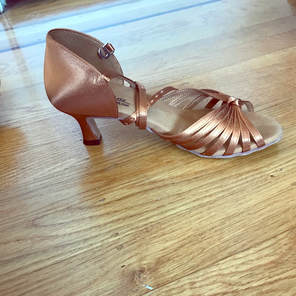 GFranco Sol Narrow 2.5” performance heel